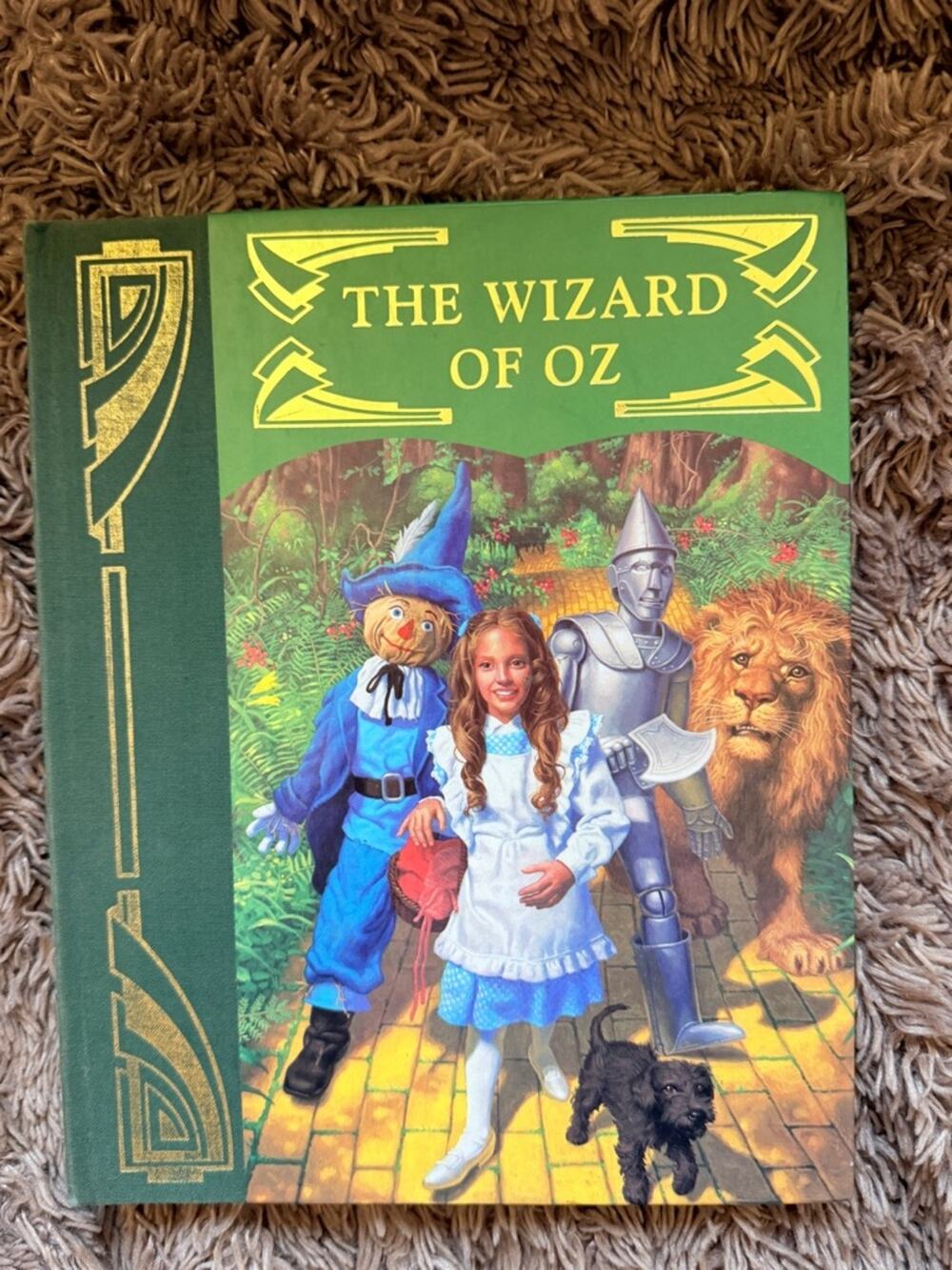 Vintage The Wizard of Oz Hardcover Book - 1985 Unicorn Publishing House